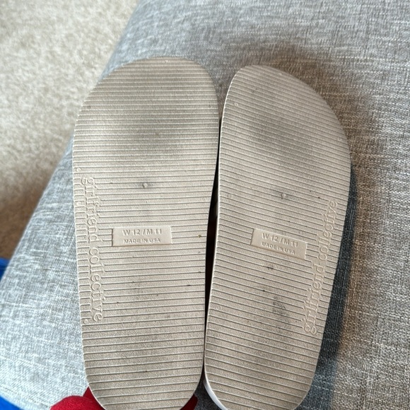 Girlfriend collective white flip-flops - Picture 8 of 9